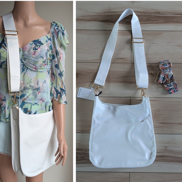 Ahdorned Faux Leather Messenger Crossbody w/ Fashion Strap White floral - Picture 2 of 8